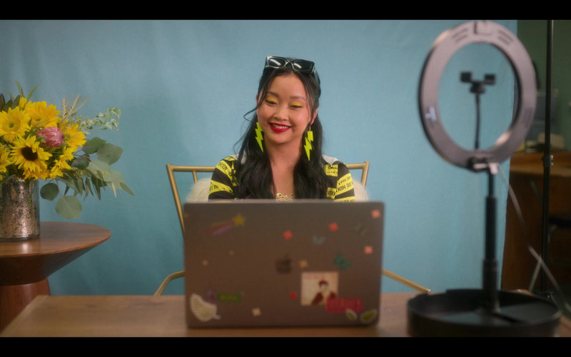 Apple MacBook Pro Laptop Used by Lana Condor as Erika in Boo, Bitch S01E07 Bad Bitch (1)