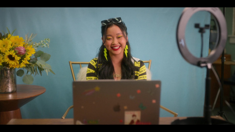 Apple MacBook Pro Laptop Used by Lana Condor as Erika in Boo, Bitch S01E07 Bad Bitch (2)