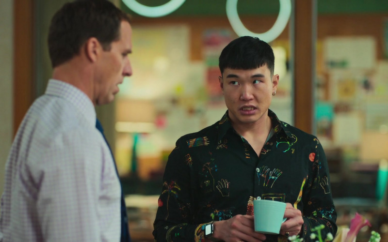Apple Watch of Joel Kim Booster as Nicholas in Loot S01E08 Spades Night (1)