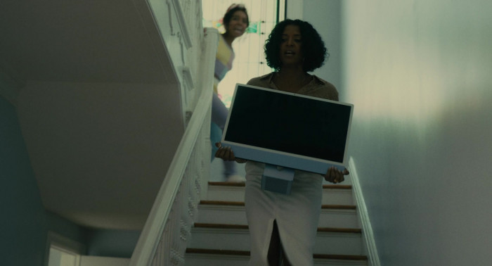 Apple iMac 24-inch M1 Chip All-In-One Computer of Eva Reign as Kelsa in Anything's Possible (3)