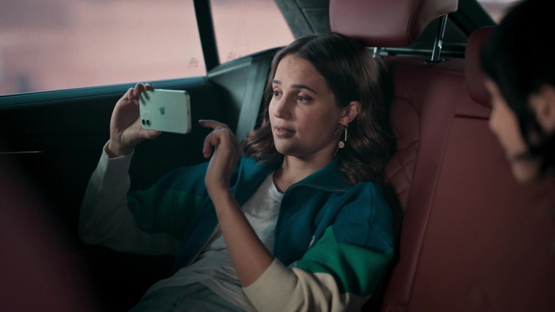 Apple iPhone Smartphone Used by Alicia Vikander as Mira Harberg in Irma Vep S01E06 The Thunder Master (2)