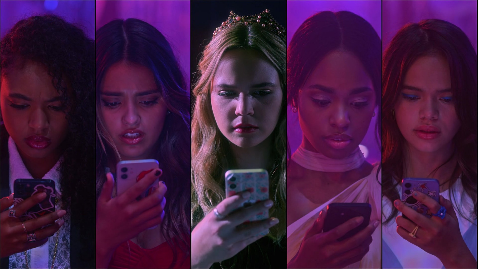 Apple IPhone Smartphone Of Bailee Madison As Imogen Adams In Pretty