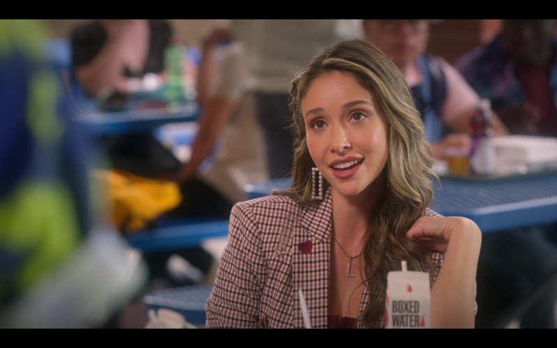 Boxed Water of Jami Alix as Lea in Boo, Bitch S01E07 Bad Bitch (1)