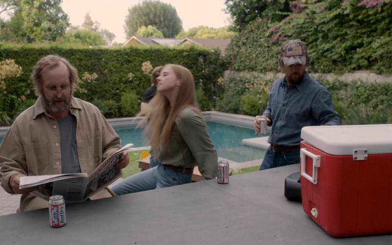 Budweiser Bud Dry and Bud Light Beer Cans in For All Mankind S03E07 Bring It Down (2022)