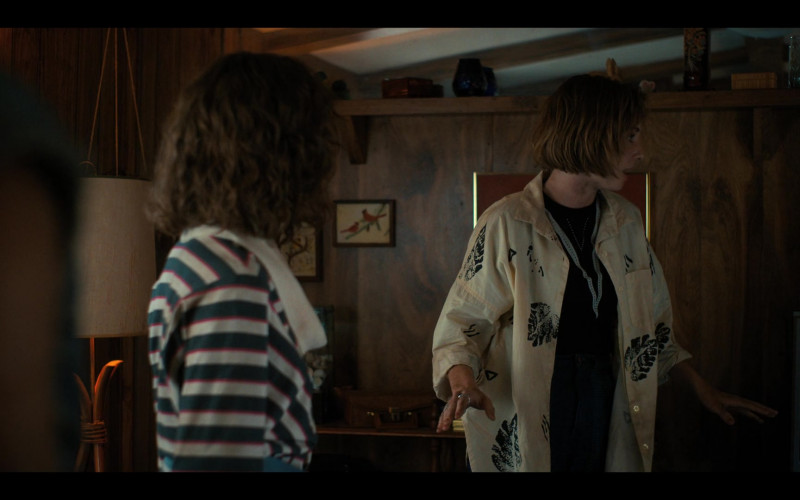 Busch Beer Can in Stranger Things S04E08 Chapter Eight Papa (2022)