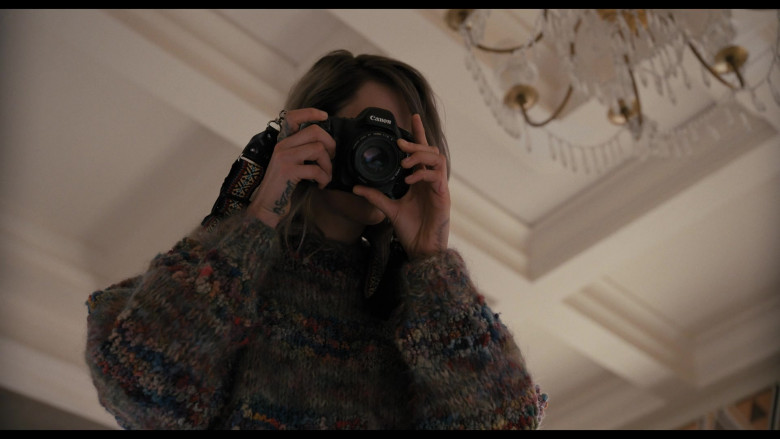 Canon Camera of Cara Delevingne as Alice in Only Murders in the Building S02E06 Performance Review (1)