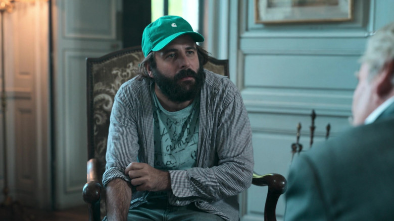 Carhartt Green Cap of Vincent Macaigne as René Vidal in Irma Vep S01E05 Hypnotic Eyes (2)