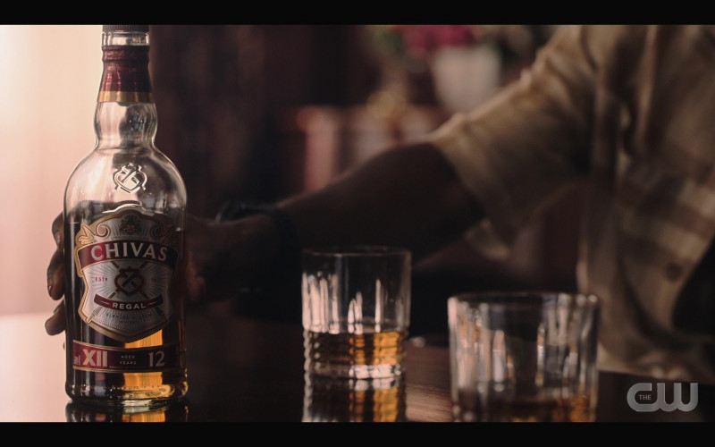 Chivas 12 Year Old Blended Scotch Whisky in Tom Swift S01E09 … And the Night to Remember (2022)