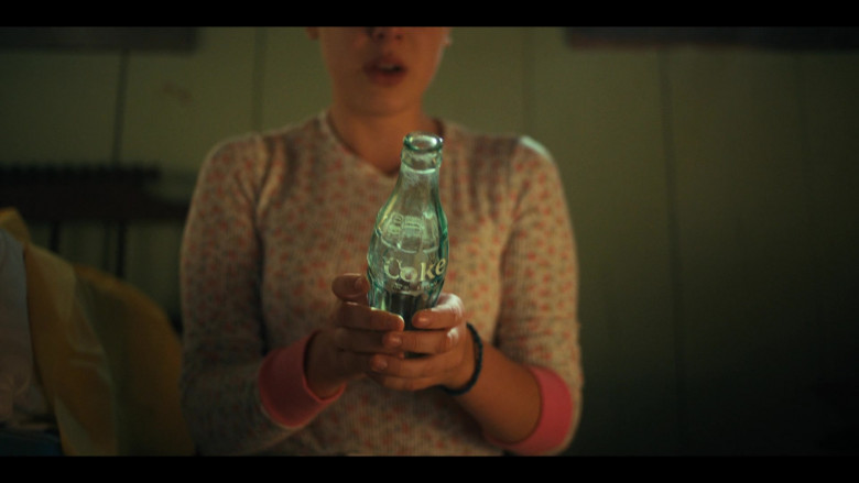 Coca-Cola Coke Bottle Used by Millie Bobby Brown as Eleven – Jane Hopper (‘El') in Stranger Things S04E09 2022 (2)