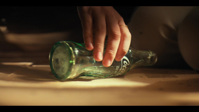 Coca-Cola Coke Bottle Used by Millie Bobby Brown as Eleven – Jane Hopper (‘El') in Stranger Things S04E09 2022 (3)