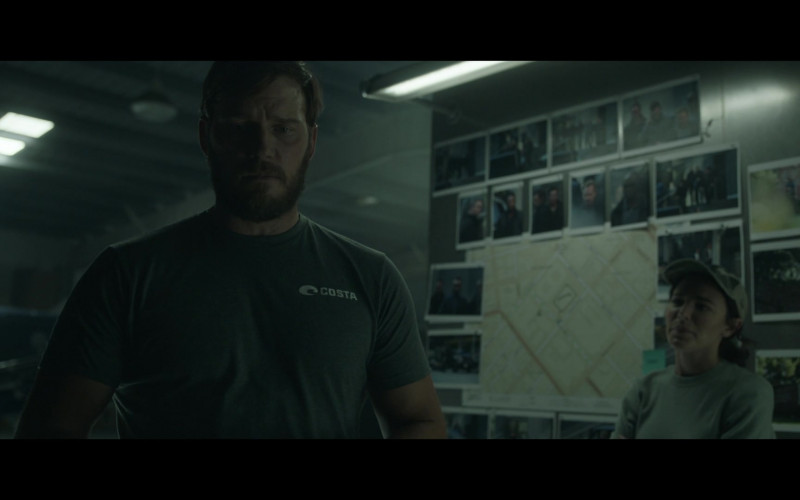 Costa Del Mar T-Shirt of Chris Pratt as Lt. Commander James Reece in The Terminal List S01E05 Disruption (2)