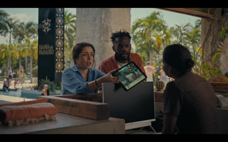 Dell All-In-One Computer in The Resort S01E02 A Noxious Toothworm (2022)