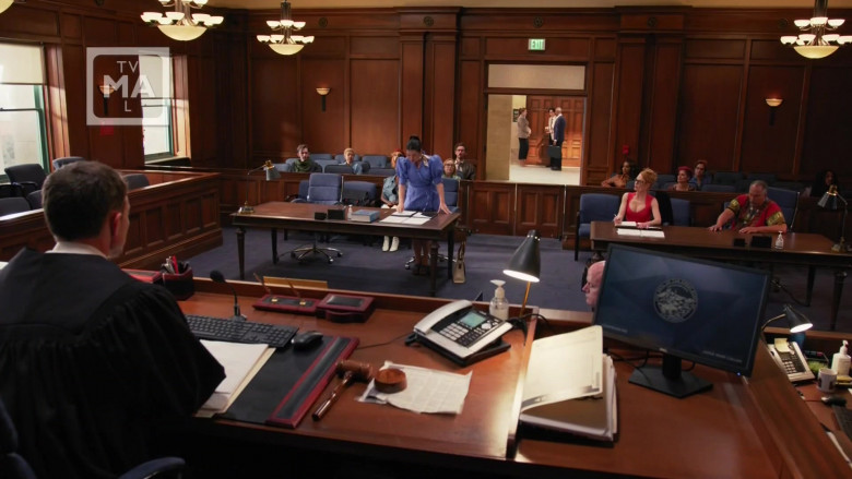 Dell Monitors in All Rise S03E08 Lola Through the Looking Glass (1)