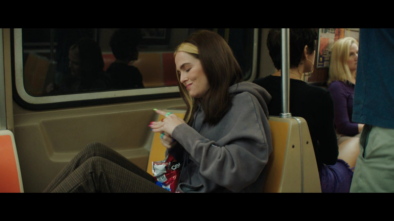 Doritos Chips Enjoyed by Zoey Deutch as Danni Sanders in Not Okay (3)
