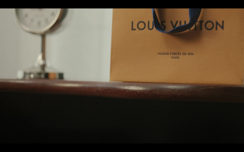 Louis Vuitton in The Chi S05E03 This Christmas (2022)