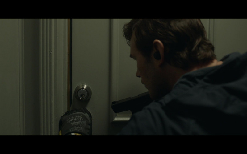 Mechanix Gloves Worn by Chris Pratt as Lt. Commander James Reece in The Terminal List S01E02 Encoding (2022)
