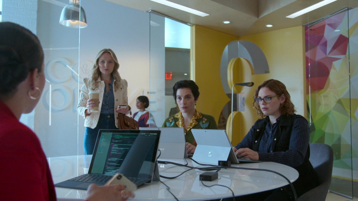 Microsoft Surface Tablets in Good Trouble S04E12 Pick a Side, Pick a Fight (2)