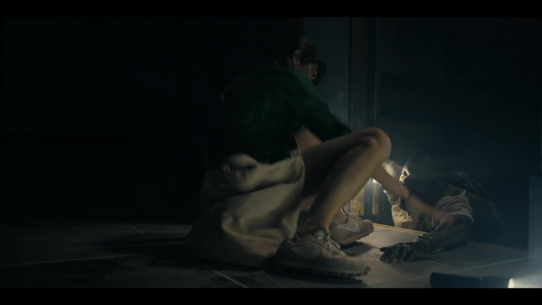 Nike Women’s Sneakers of Cristin Milioti as Emma in The Resort S01E03 Tempus Exhaurire (2)