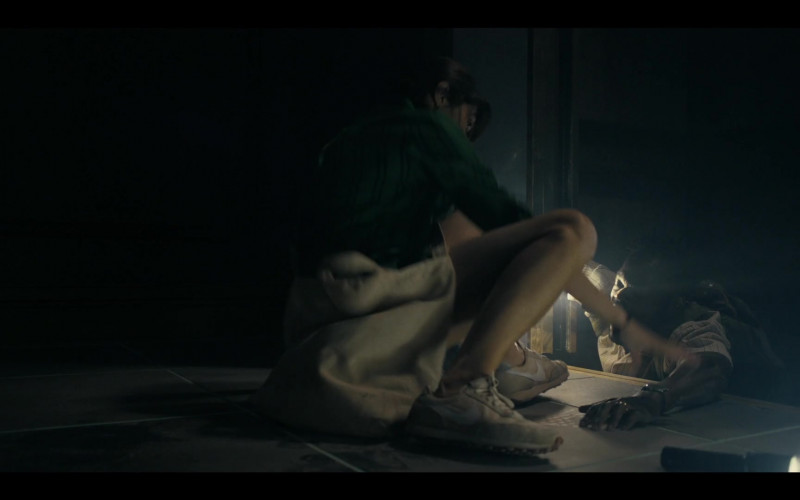 Nike Women's Sneakers of Cristin Milioti as Emma in The Resort S01E03 Tempus Exhaurire (2)