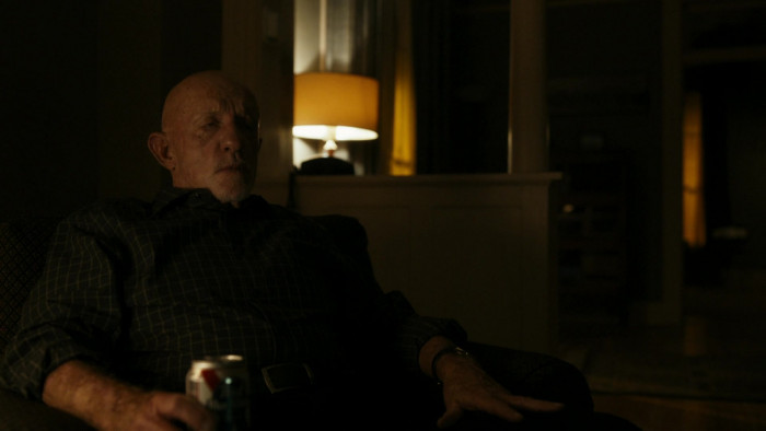 Pabst Blue Ribbon Beer of Jonathan Banks as Mike Ehrmantraut in Better Call Saul S06E09 Fun and Games (2022)