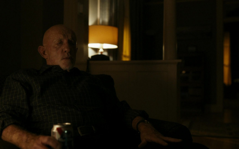 Pabst Blue Ribbon Beer of Jonathan Banks as Mike Ehrmantraut in Better Call Saul S06E09 Fun and Games (2022)