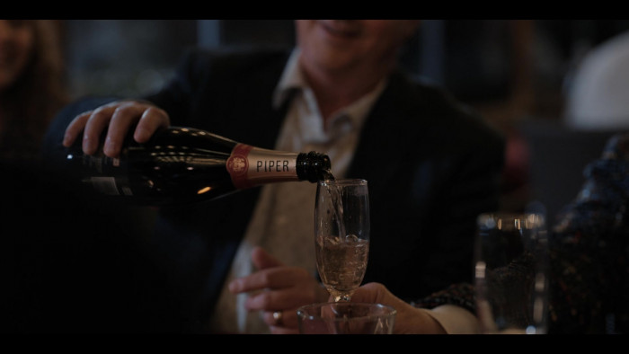 Piper-Heidsieck Cuvée Brut Champagne in Virgin River S04E12 The Long Goodbye (2022)