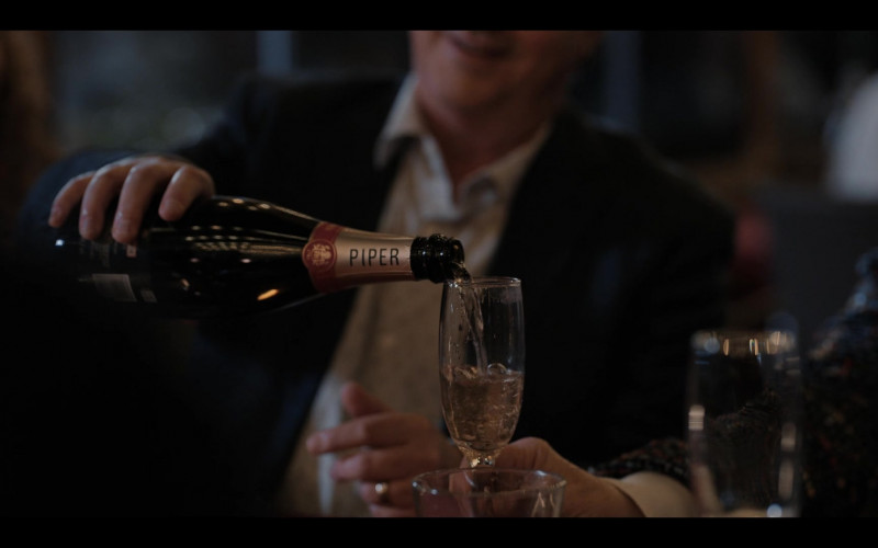 Piper-Heidsieck Cuvée Brut Champagne in Virgin River S04E12 "The Long Goodbye" (2022)