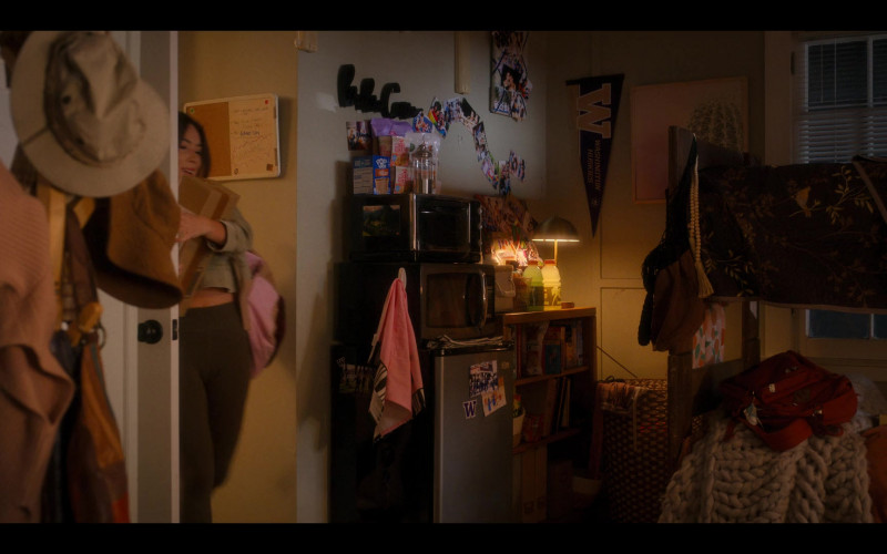 Pop-Tarts Toaster Pastries and Nissin Cup Noodles in Boo, Bitch S01E08 Bitch, Bye (2022)