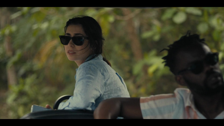 Ray-Ban Wayfarer Women’s Sunglasses of Cristin Milioti as Emma in The Resort S01E01 The Disappointment of Time (1)