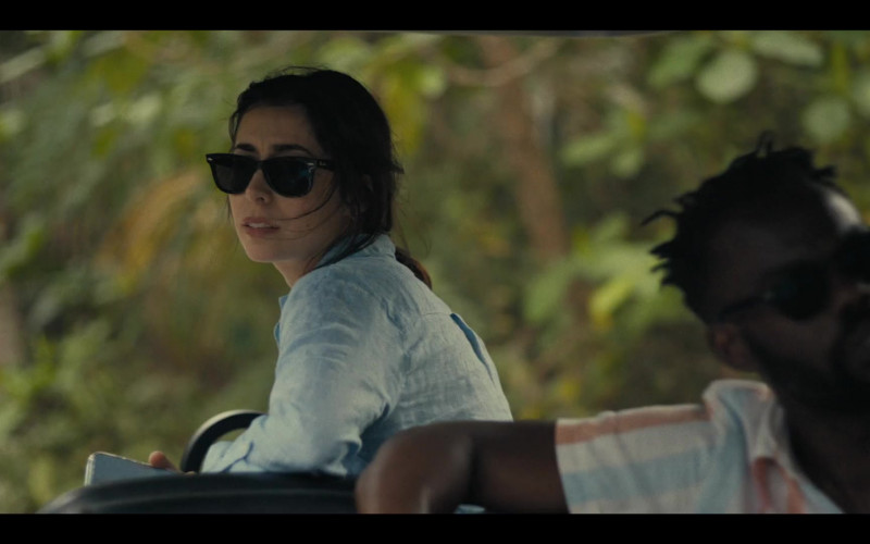 Ray-Ban Wayfarer Women's Sunglasses of Cristin Milioti as Emma in The Resort S01E01 The Disappointment of Time (1)