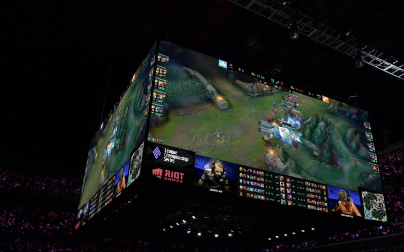 Riot Games and League of Legends in Players S01E08 "Philadelphia" (2022)