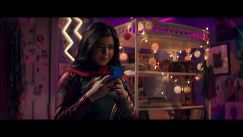 Samsung Galaxy Smartphone Used by Iman Vellani as Kamala Khan in Ms. Marvel S01E06 No Normal (2022)