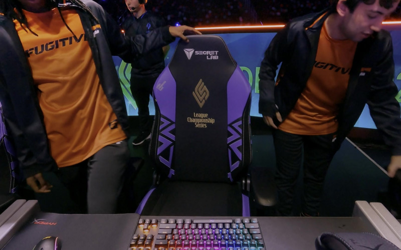 Secretlab Chair and HyperX Mouse Pad in Players S01E09 Finals (2022)