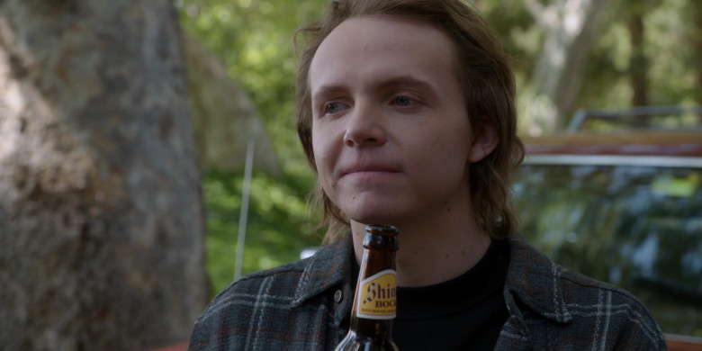 Shiner Bock Beer in For All Mankind S03E04 Happy Valley (6)