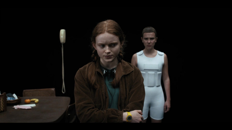 Swatch Yellow Watch of Sadie Sink as Max Mayfield in Stranger Things S04E08 Chapter Eight Papa (2)