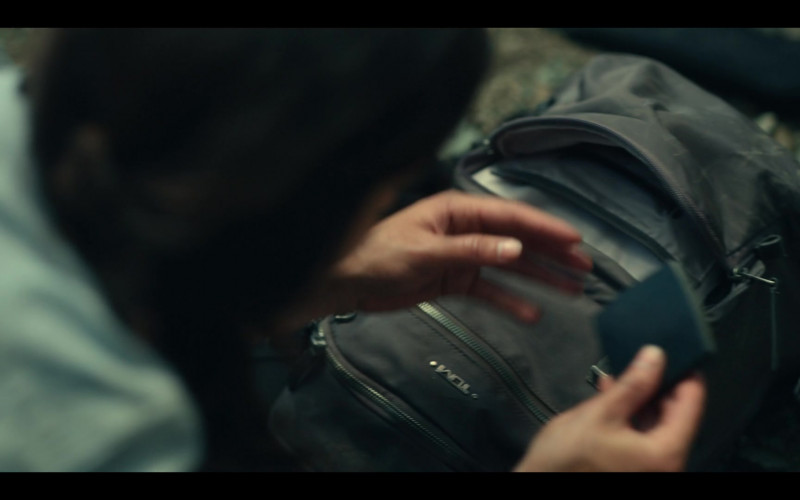 TUMI Backpack of Melissa Barrera as Liv in Keep Breathing S01E04 Departures (1)