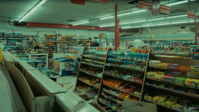 Tampax, Nabisco Chips Ahoy!, M&M's, KitKat, Reese's, Tostitos, Ruffles, Whoppers, Milk Duds, Dots, Nerds Candy, Mike and Ike, Charleston Chew, Swedish Fish, Sour Patch Kids in Paper Girls S01E05 A New Period (2022)