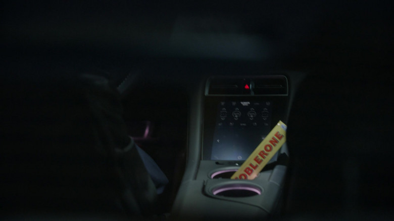 Toblerone Chocolate in Players S01E07 Playoffs (2)