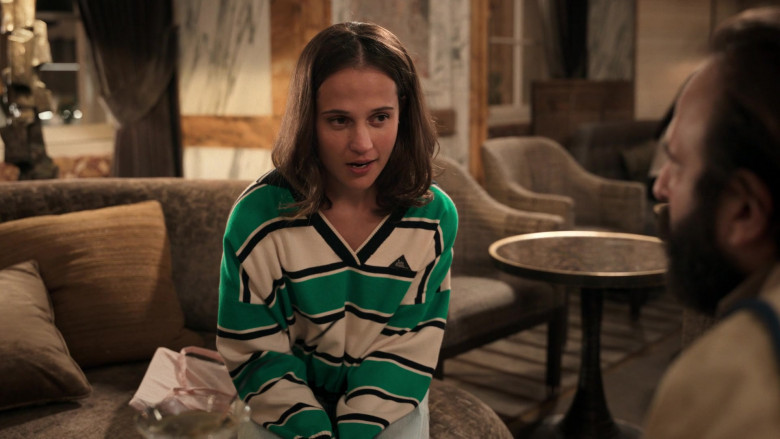Urban Outfitters iets frans… Women’s Top of Alicia Vikander as Mira in Irma Vep S01E05 Hypnotic Eyes (2)