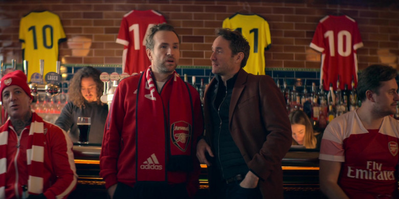 Adidas Arsenal Scarf in Trying S03E05 Pick a Side (2022)