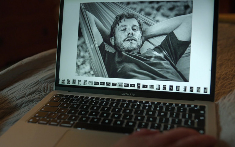 Apple MacBook Air Laptop in Bad Sisters S01E02 Explode A Man (1)
