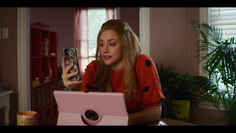 Apple iPad Tablet of Lili Reinhart as Natalie in Look Both Ways (1)