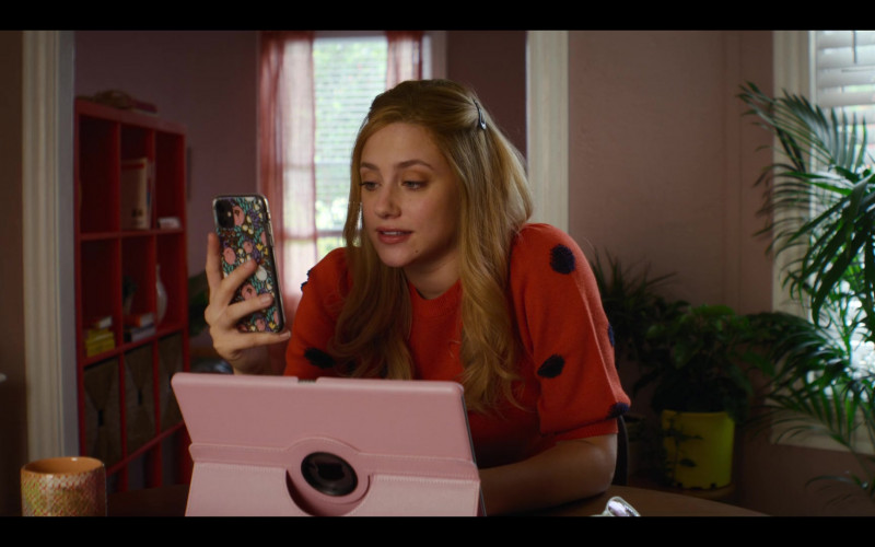 Apple iPad Tablet of Lili Reinhart as Natalie in Look Both Ways (1)