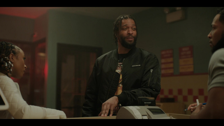 Avirex Men's Jacket in The Chi S05E09 I'm Looking For A New Thing (2022)