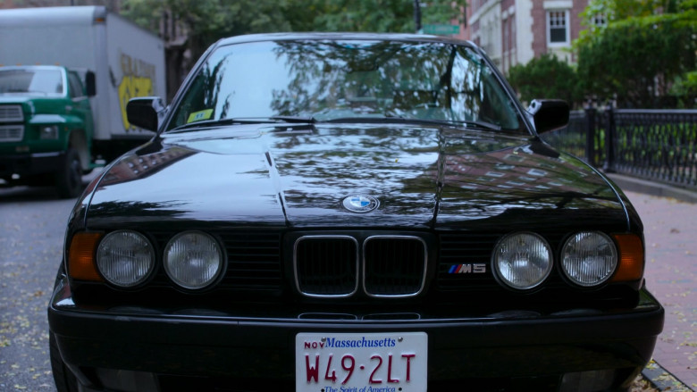 BMW M5 (E34) Car in City on a Hill S03E02 A Program of Complete Disorder (1)