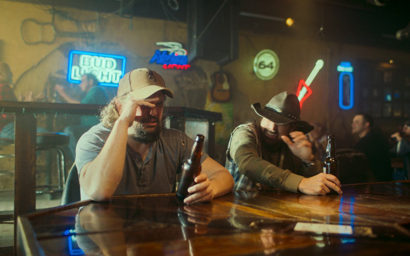 Bud Light Beer Neon Sign in Reservation Dogs S02E01 The Curse (2022)