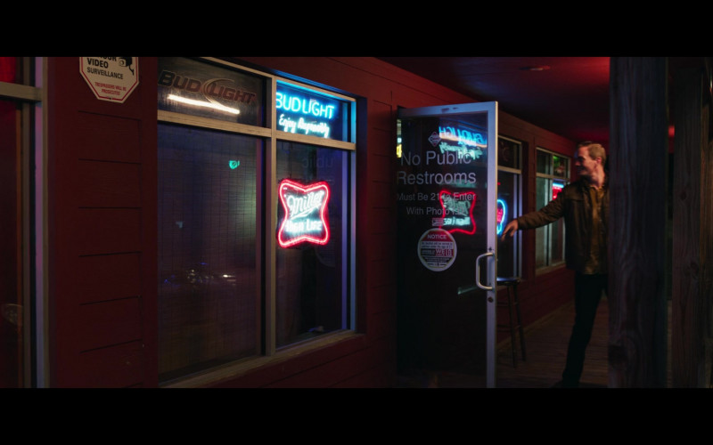 Bud Light and Miller High Life Signs in She-Hulk Attorney at Law S01E01 A Normal Amount of Rage (1)