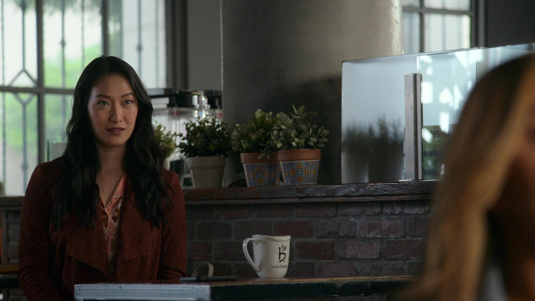 Caffe Bene Coffeehouse in Good Trouble S04E13 A Penny With a Hole In It (2022)