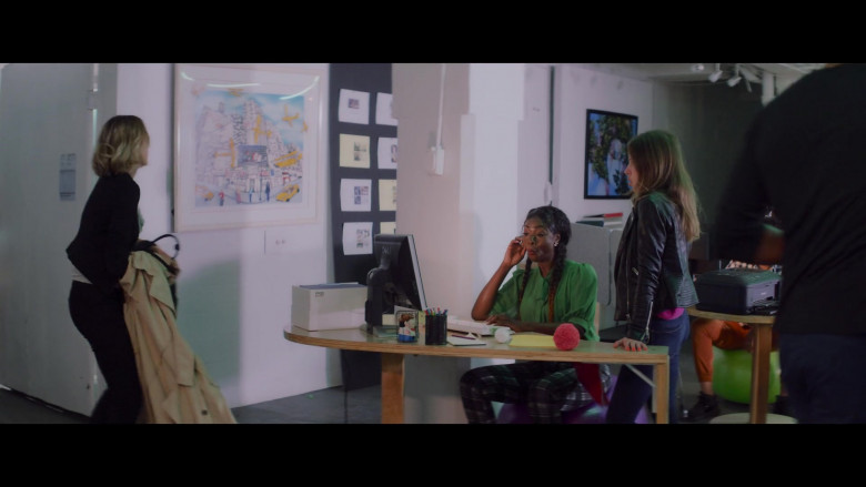 Dell Monitor in That's Amor (2022)