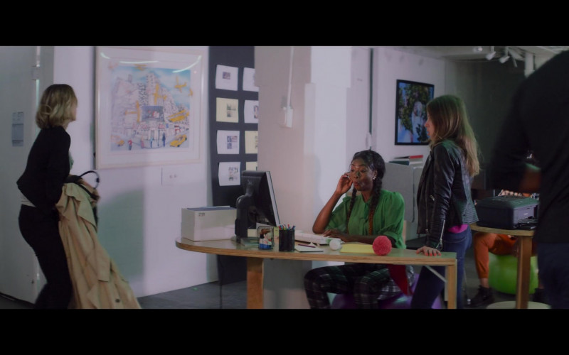 Dell Monitor in That's Amor (2022)